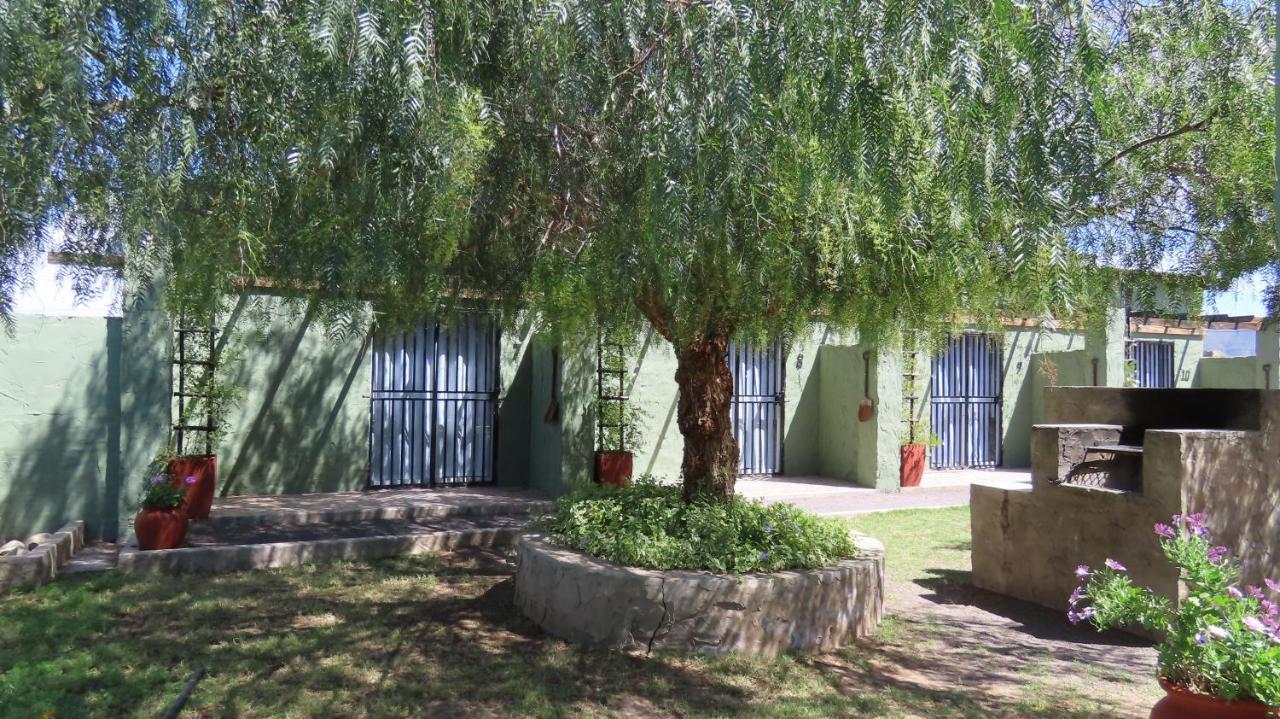 Die Windpomp Gastehuis Beaufort West Exterior photo